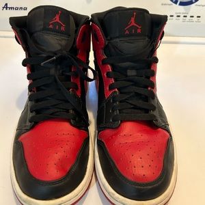 Jordan 1 Mid